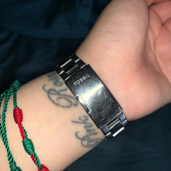 FOSSIL WATCH - Picture 5 of 8